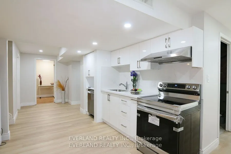 38 Kimberly Court, #Basement