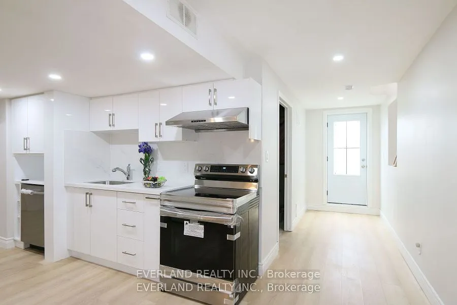 38 Kimberly Court, #Basement