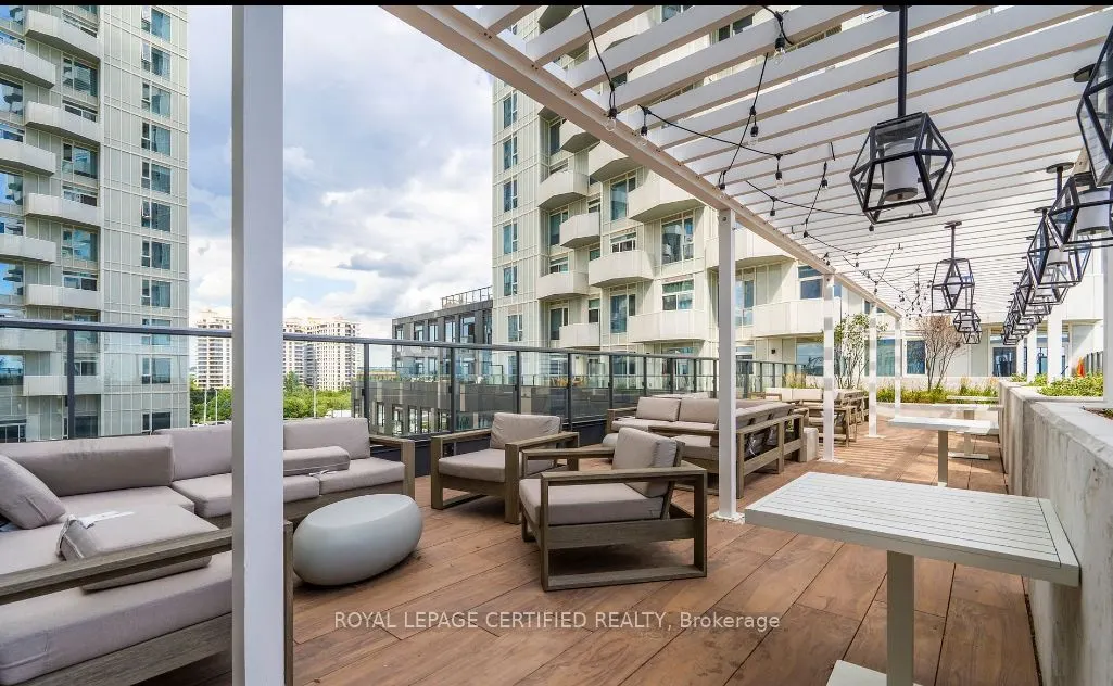 10 Abeja Street, #2609