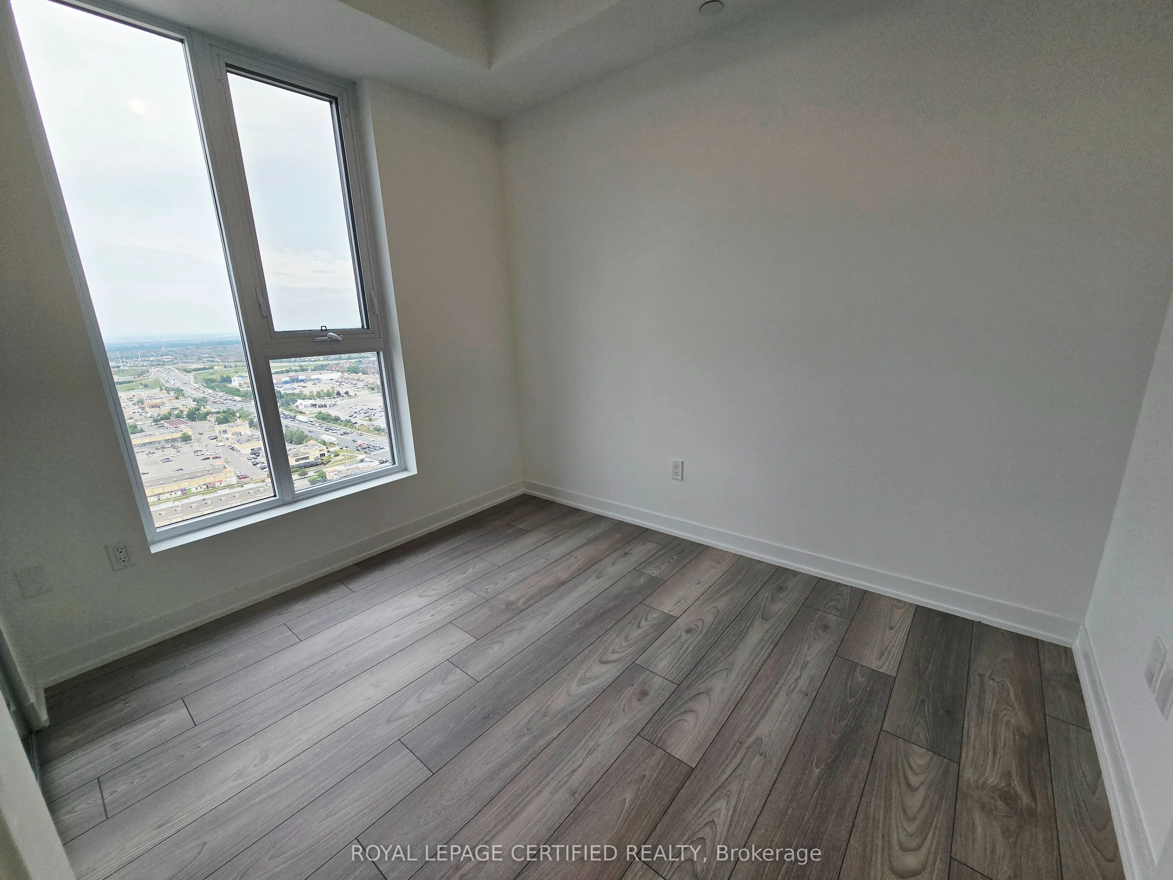 10 Abeja Street, #2609