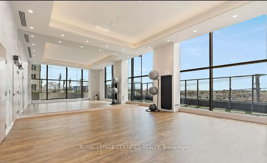 10 Abeja Street, #2609