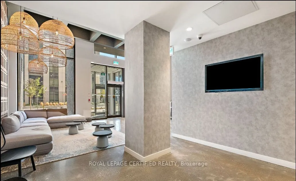 10 Abeja Street, #2609