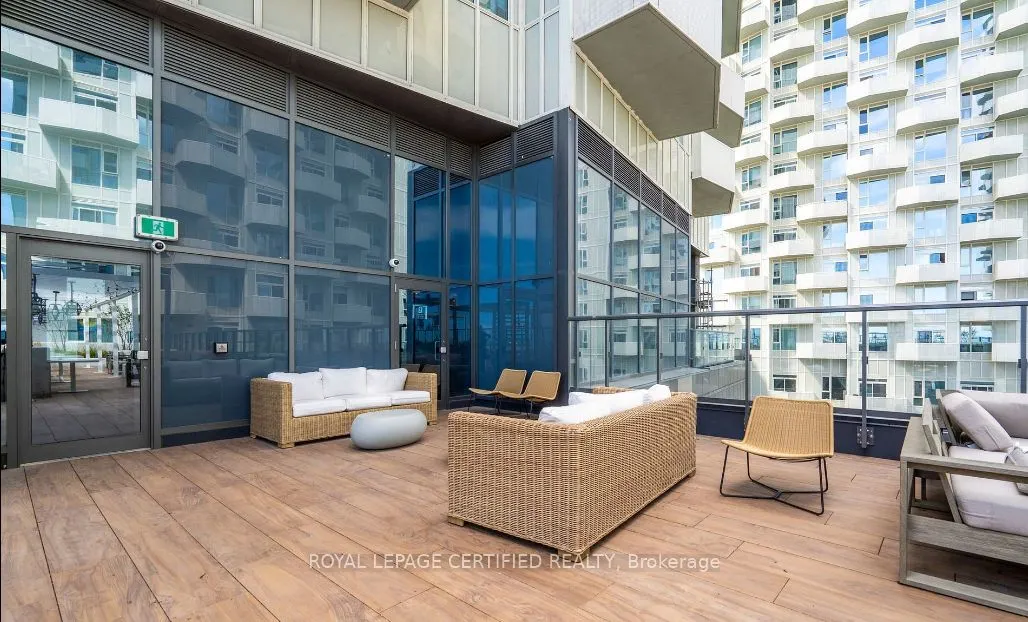 10 Abeja Street, #2609