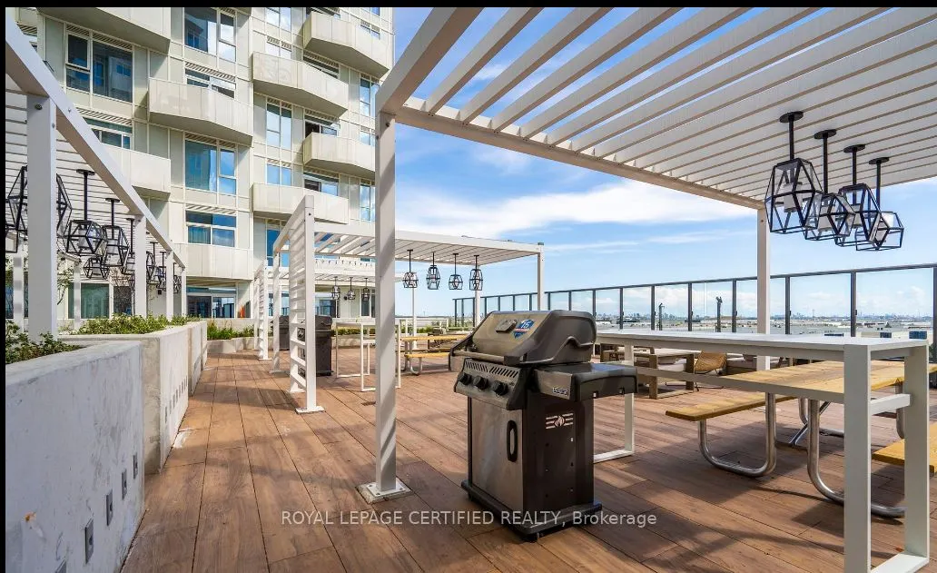 10 Abeja Street, #2609