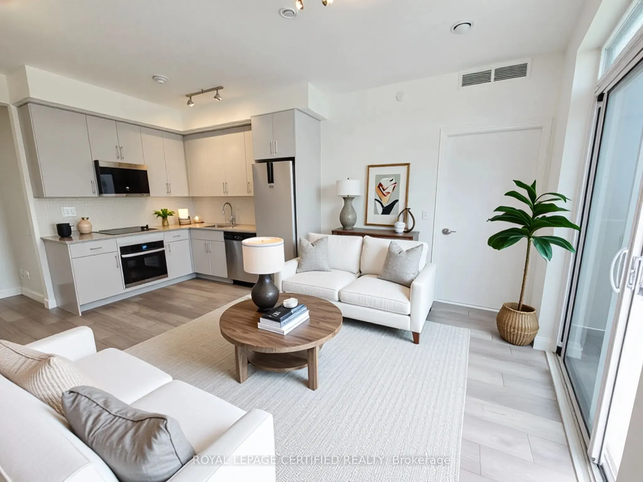 10 Abeja Street, #2609