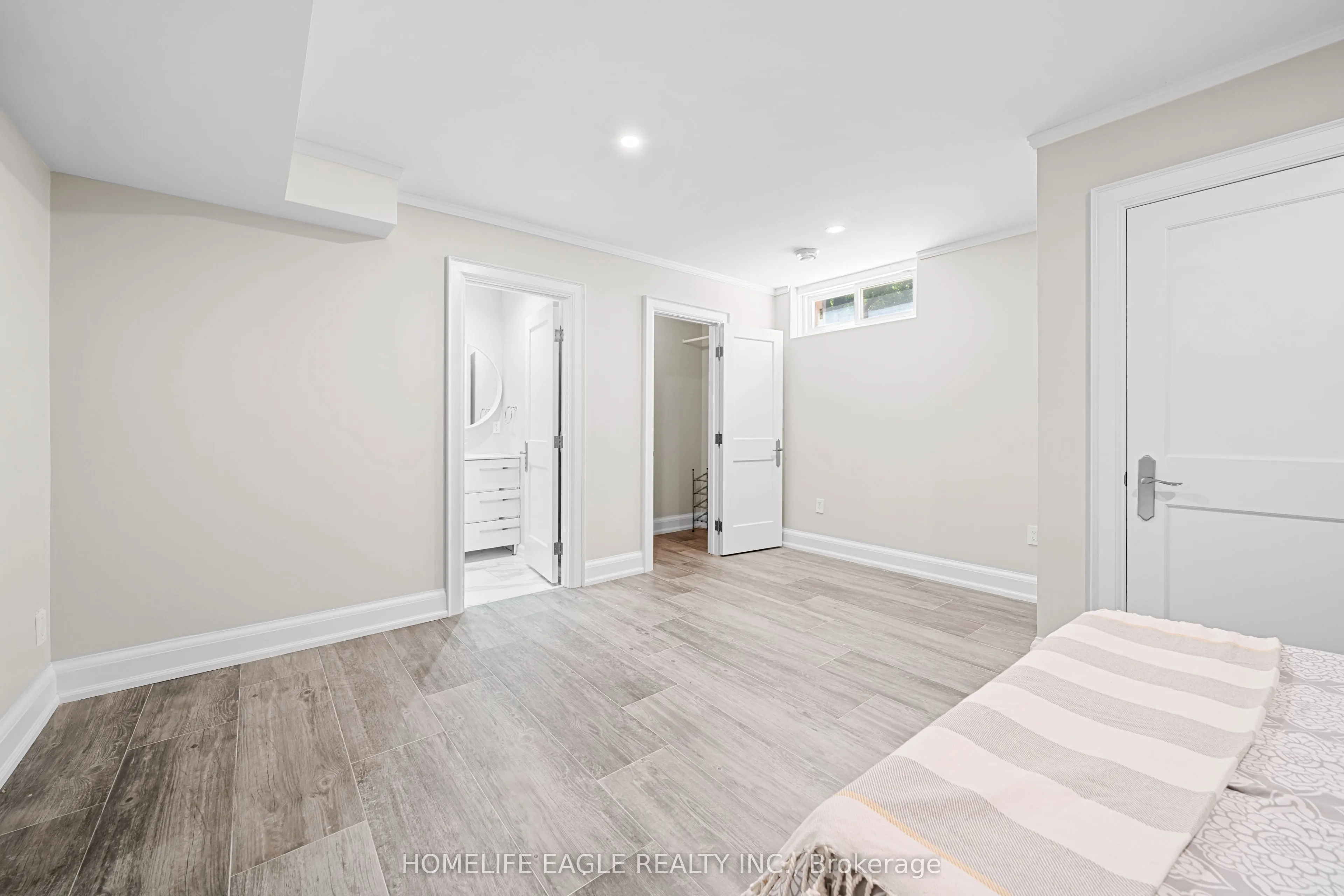 31 Modesto Gardens