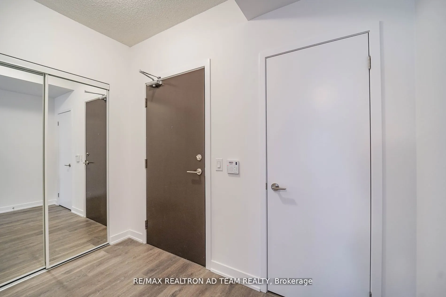 38 Honeycrisp Crescent, #1017
