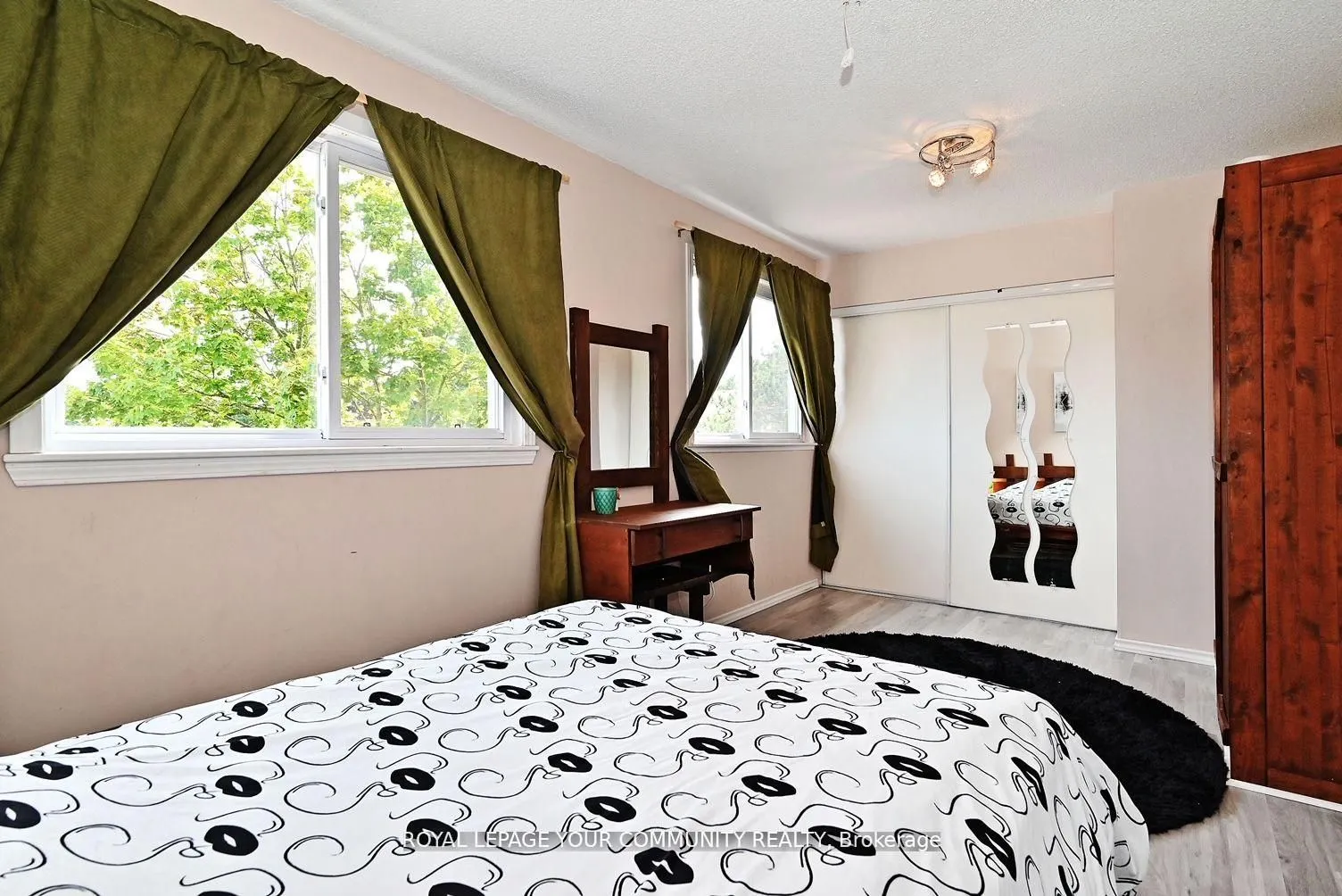 304 Maciver Boulevard, #11