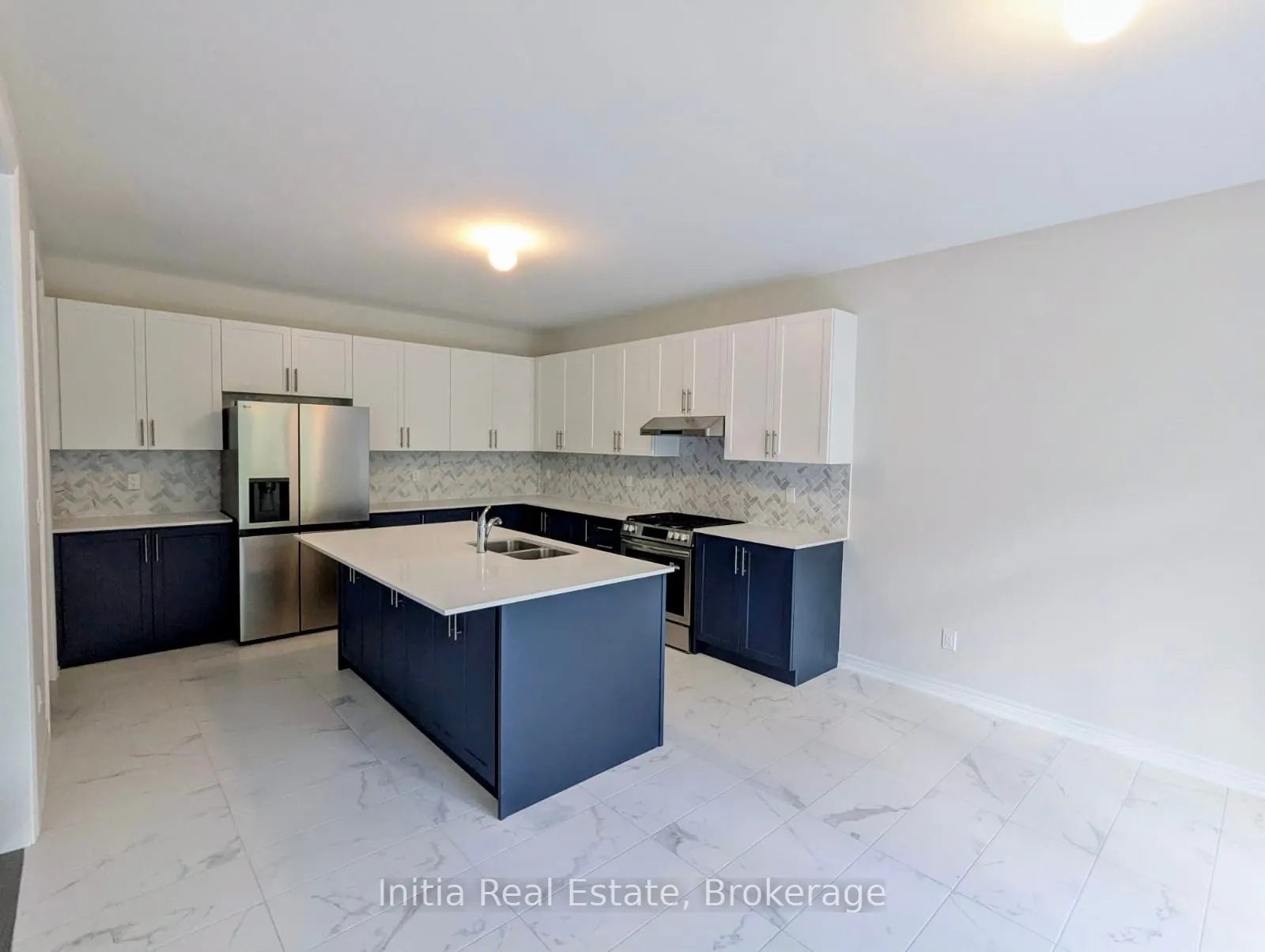 1474 Davis Loop Circle