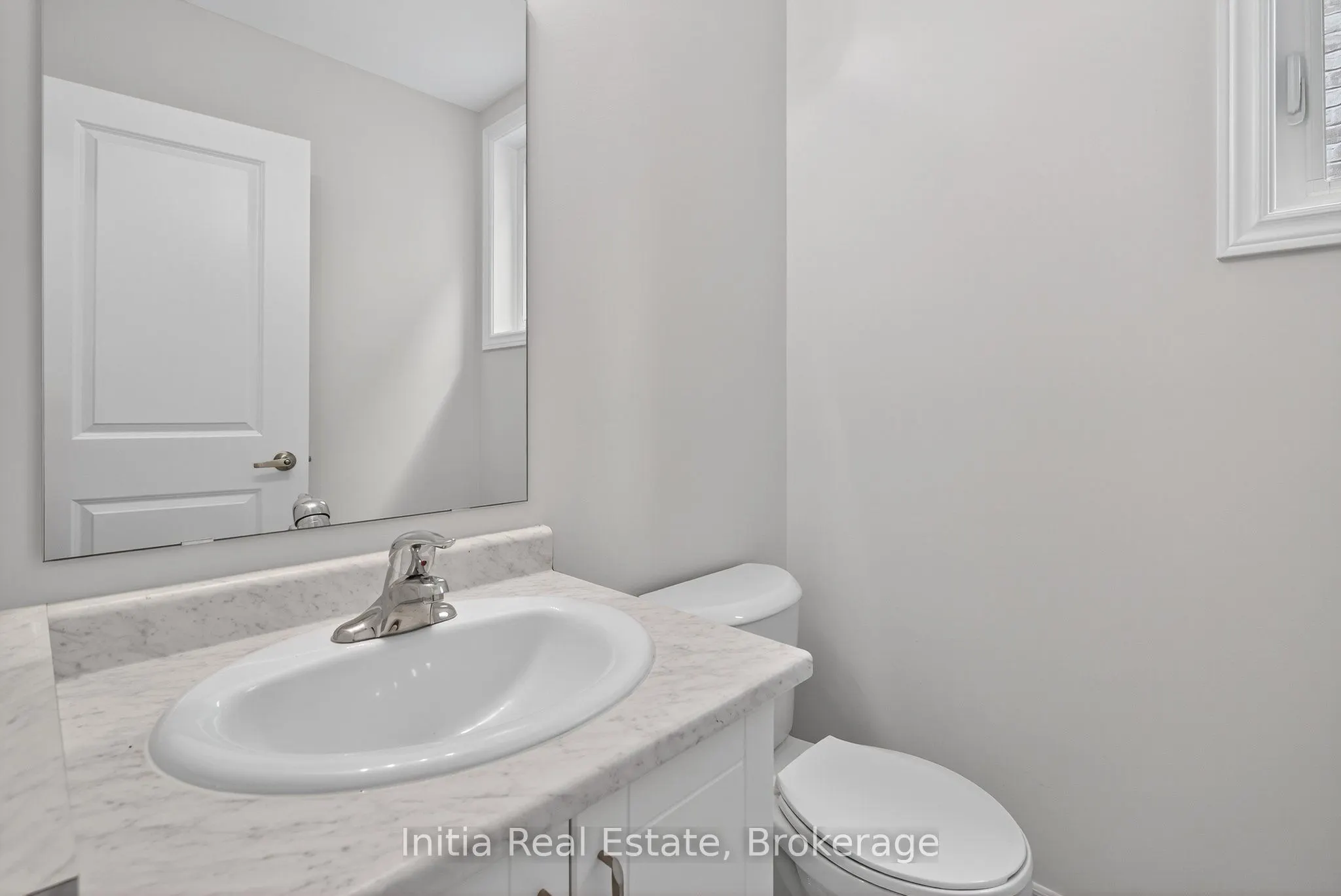 1474 Davis Loop Circle
