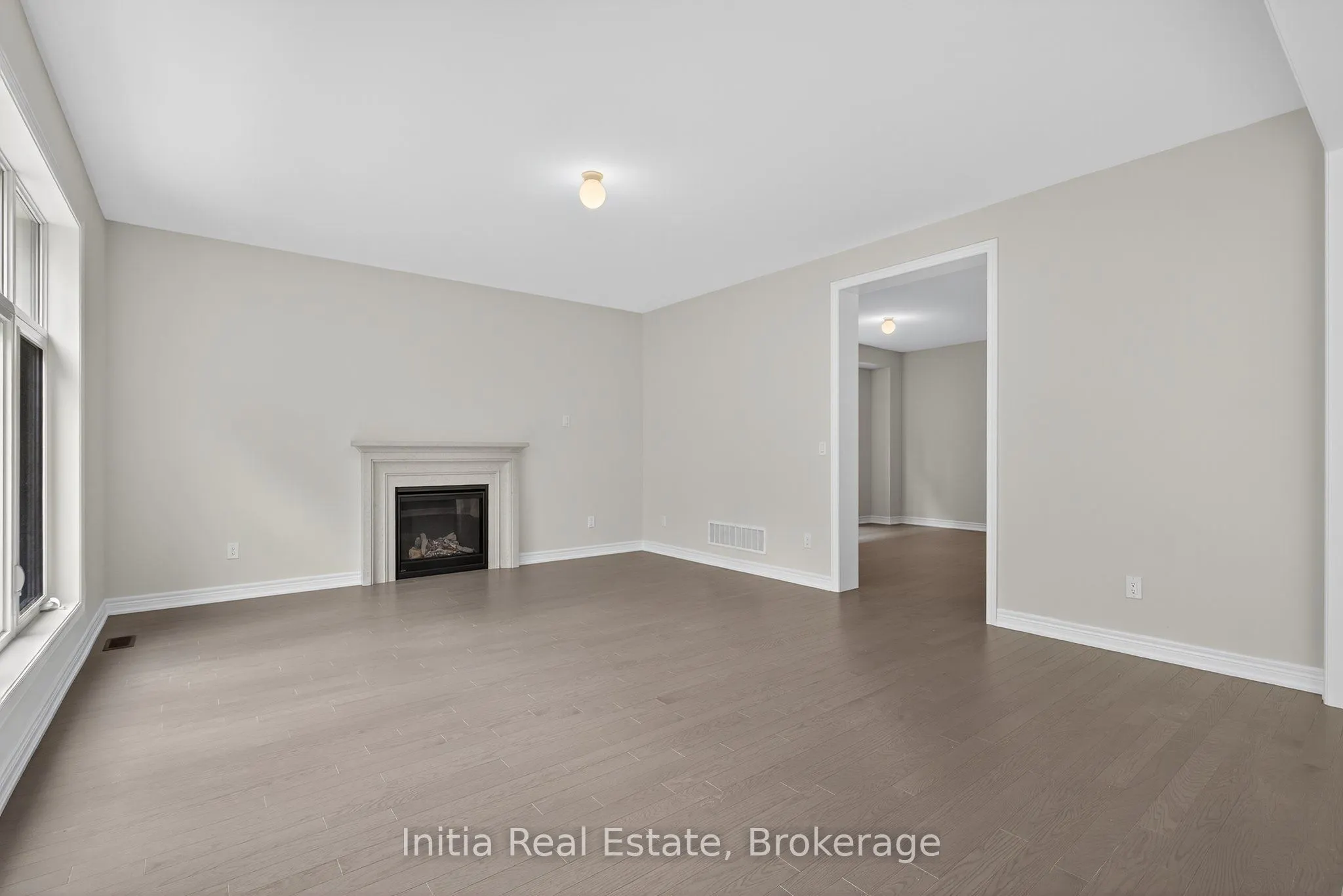 1474 Davis Loop Circle
