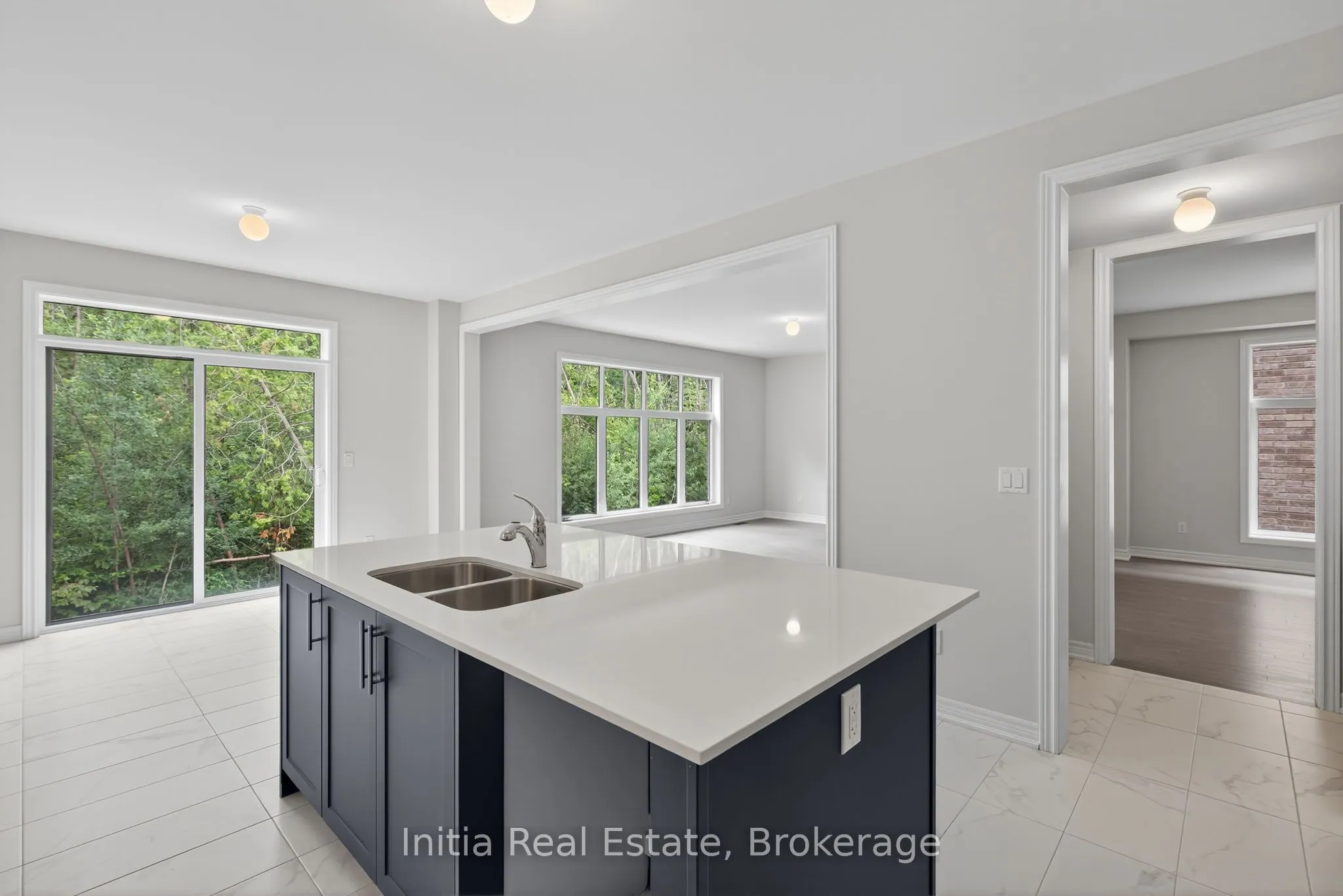 1474 Davis Loop Circle