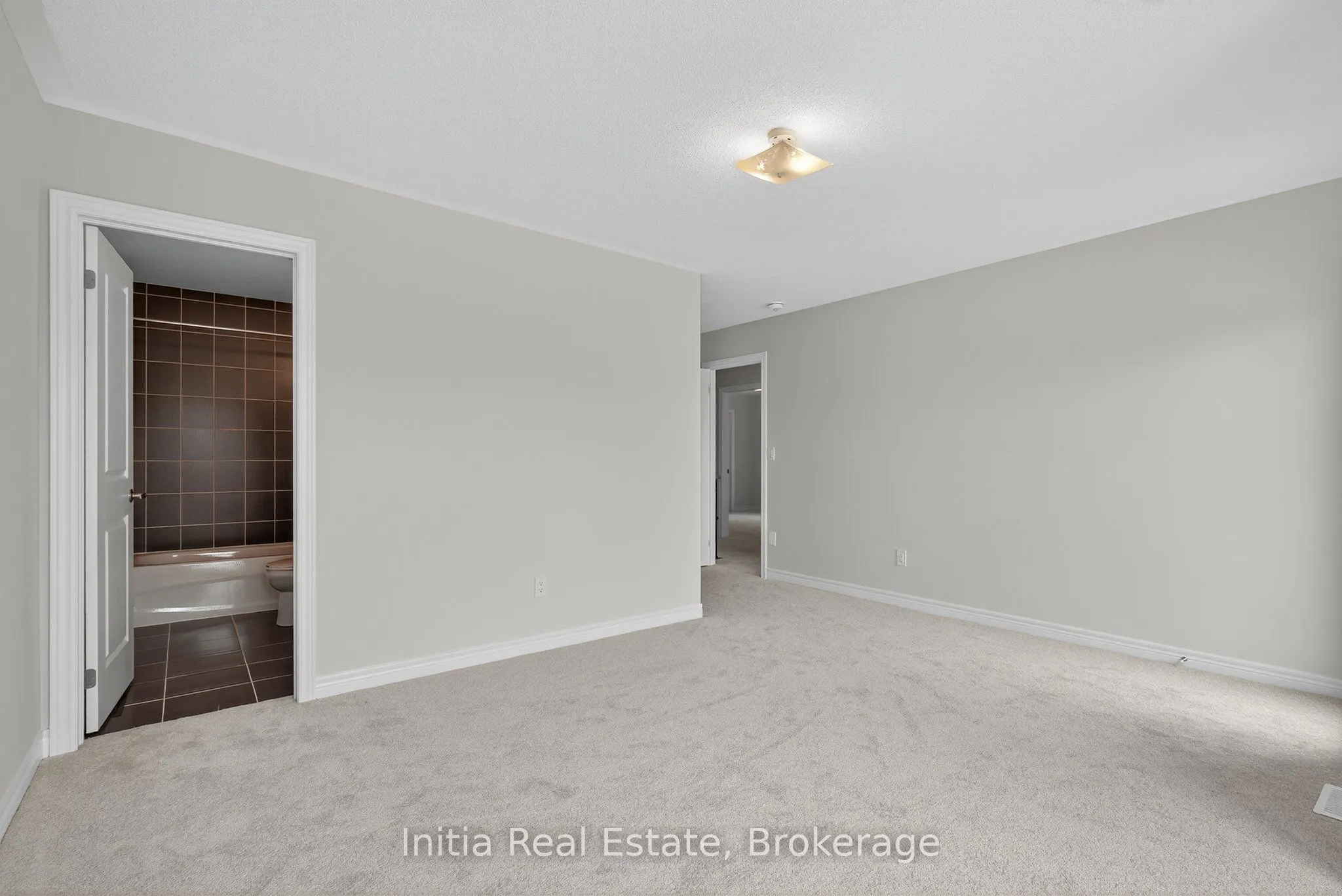 1474 Davis Loop Circle