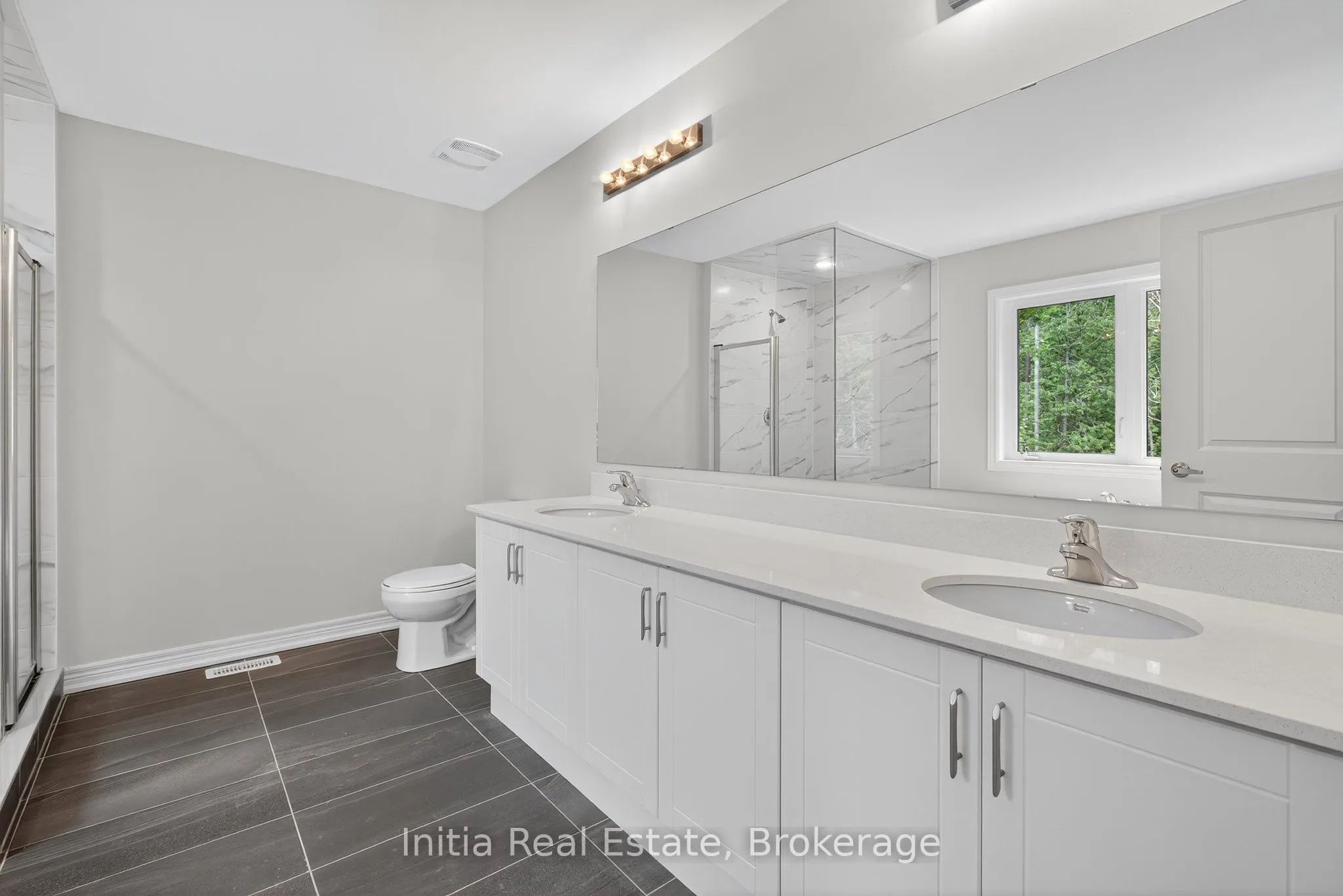 1474 Davis Loop Circle