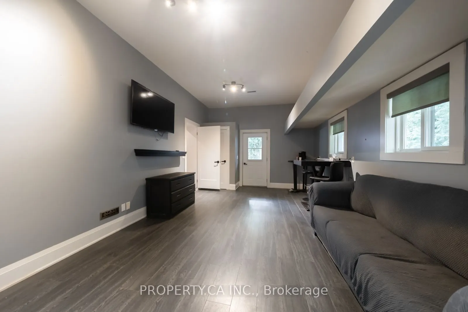 176 Pleasant Boulevard