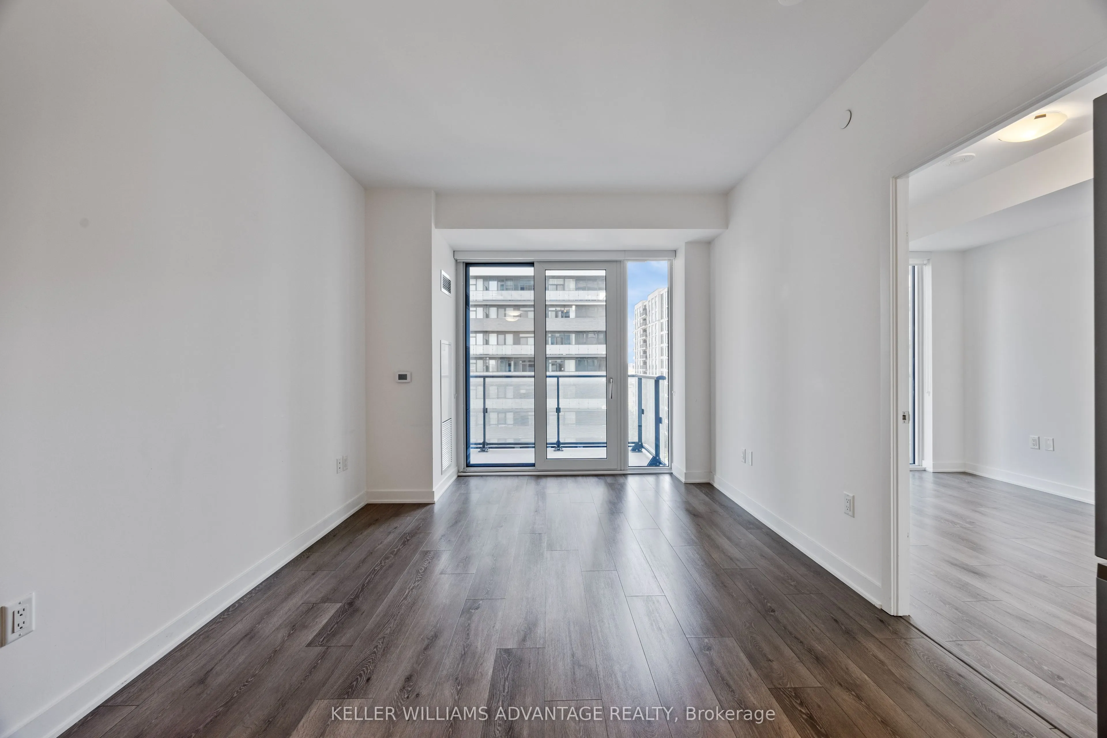 95 Oneida Crescent, #605
