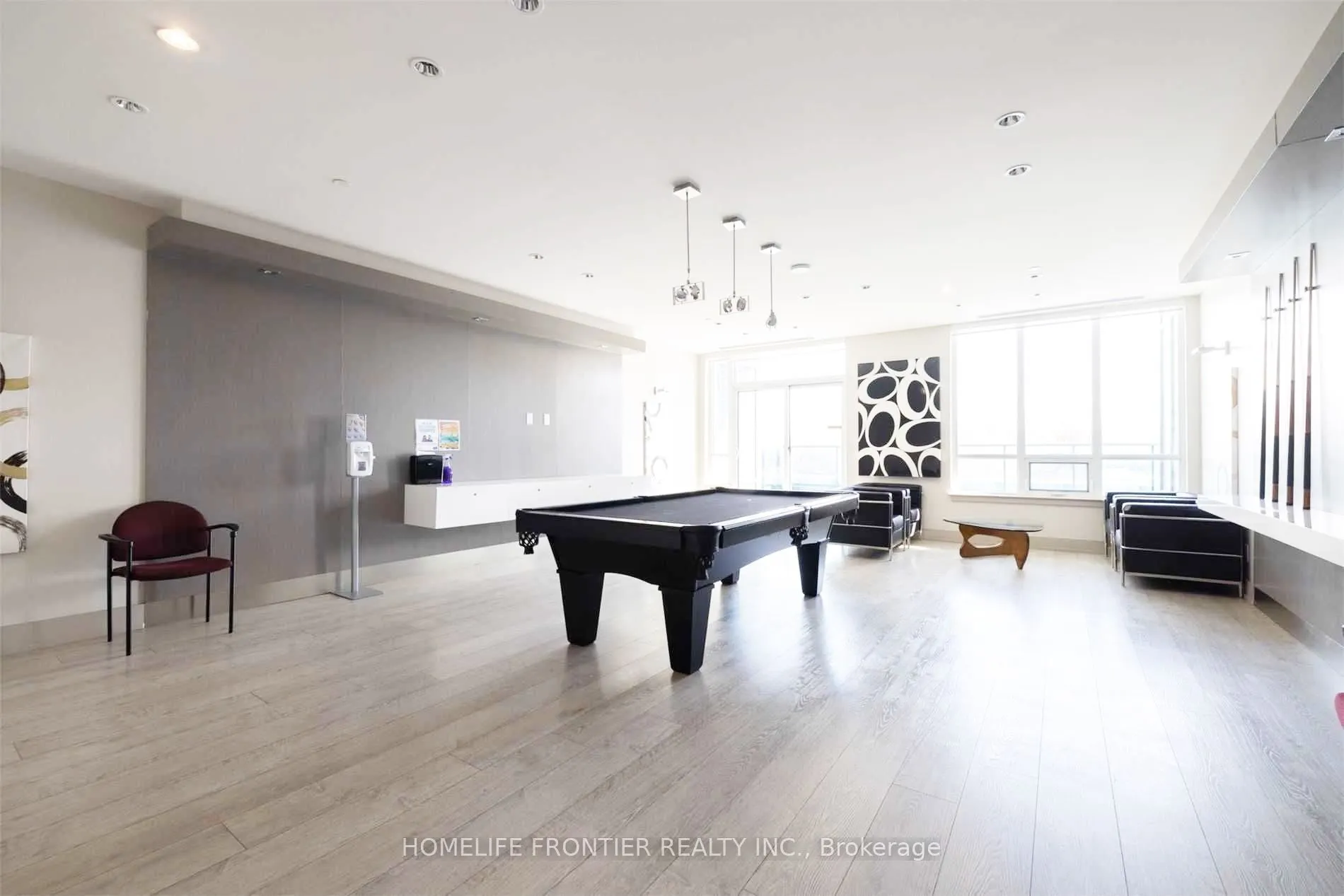 7165 Yonge Street, #826