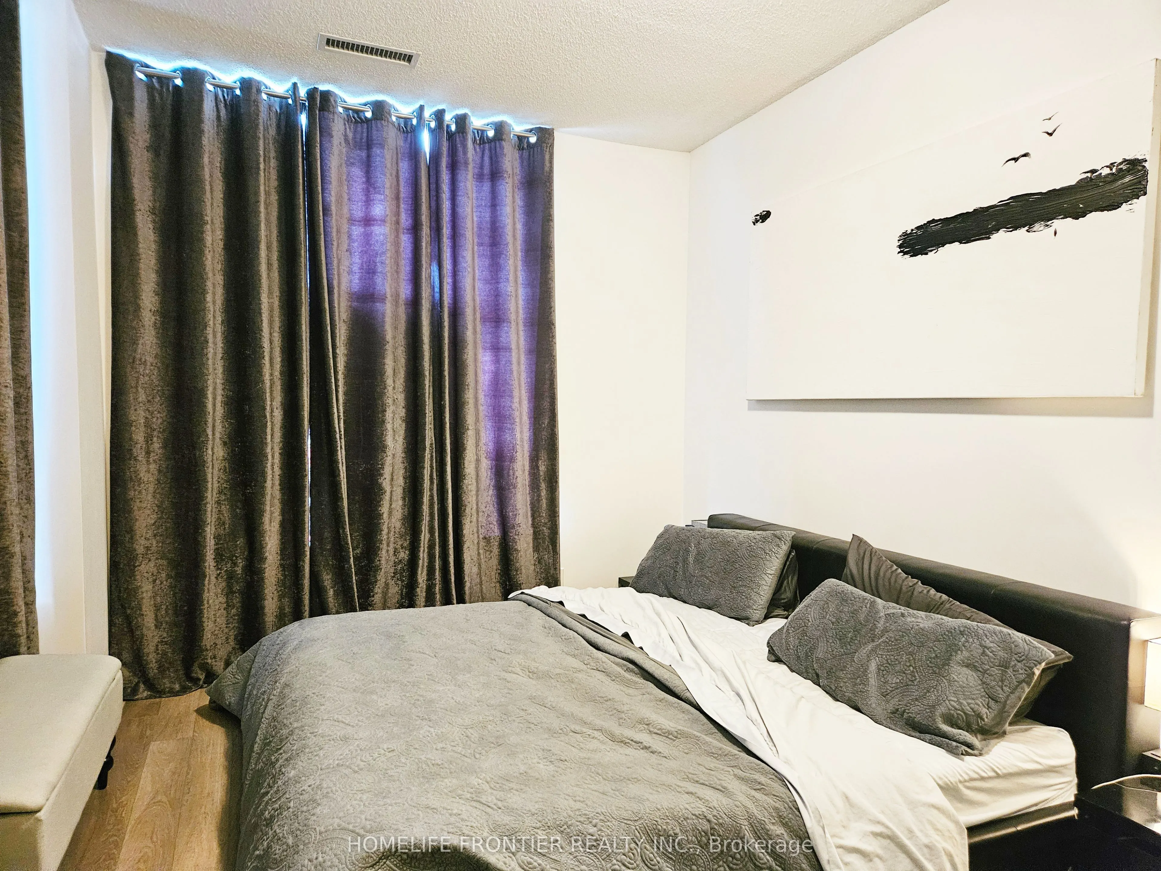 7165 Yonge Street, #826