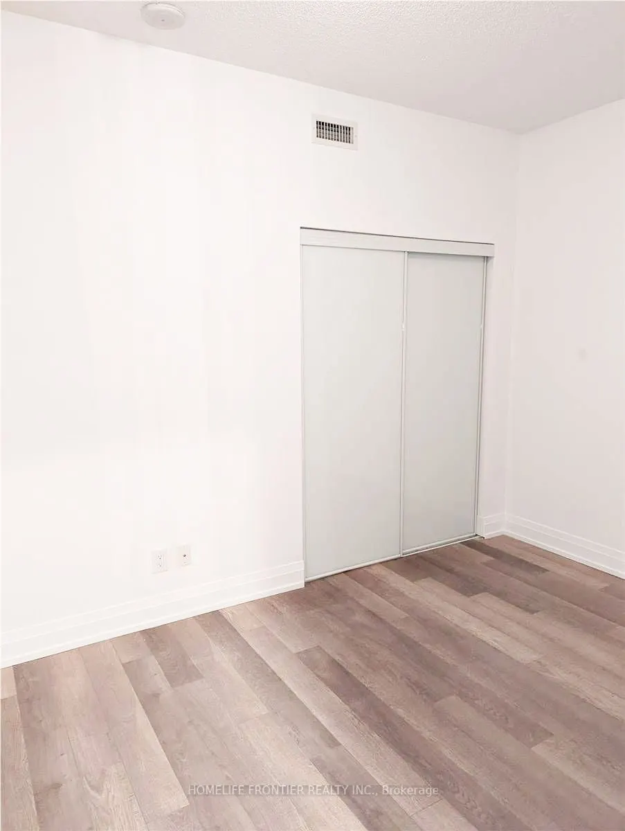 7165 Yonge Street, #826