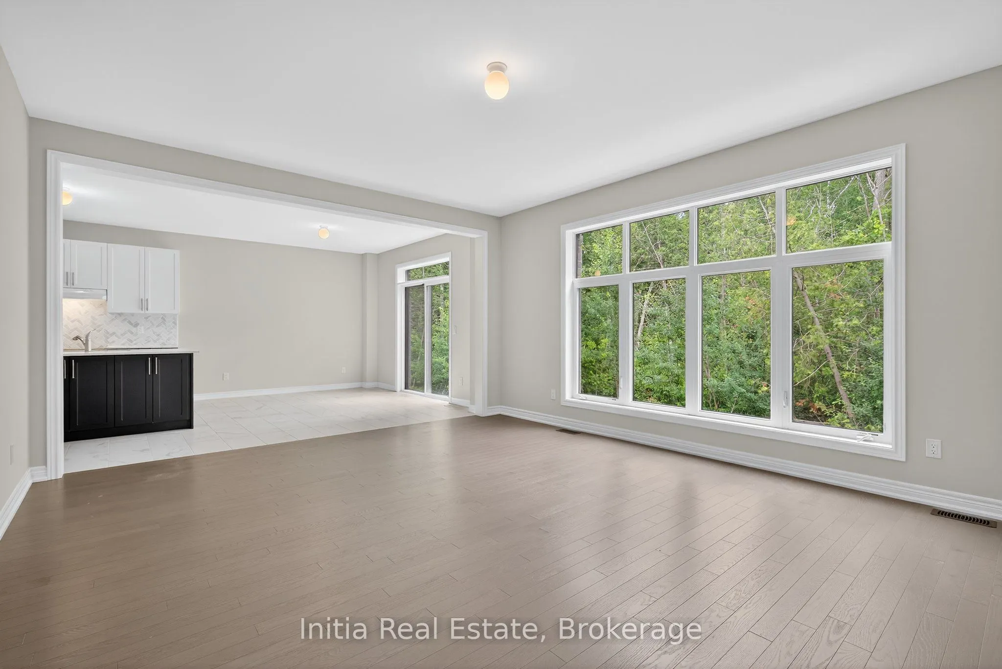 1474 Davis Loop Circle