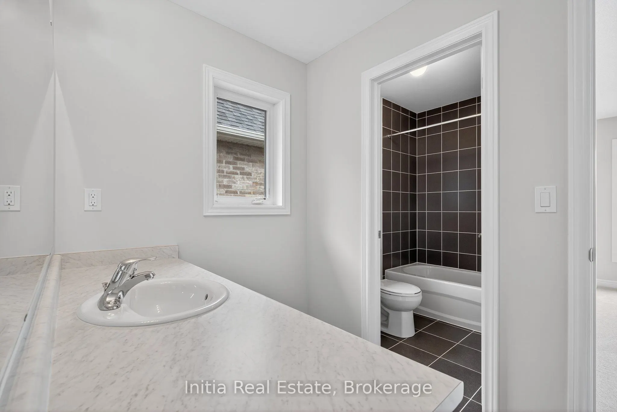 1474 Davis Loop Circle