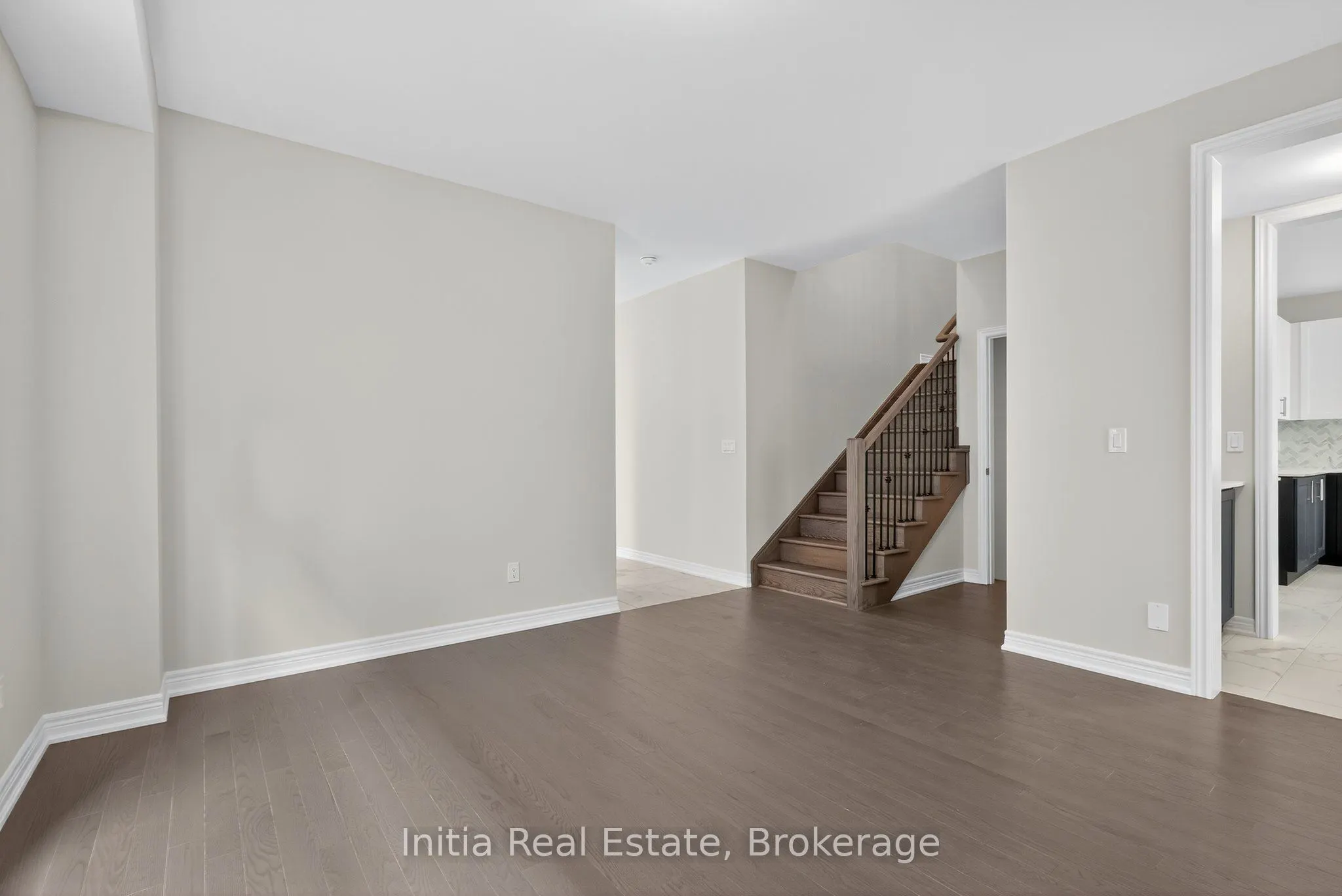1474 Davis Loop Circle