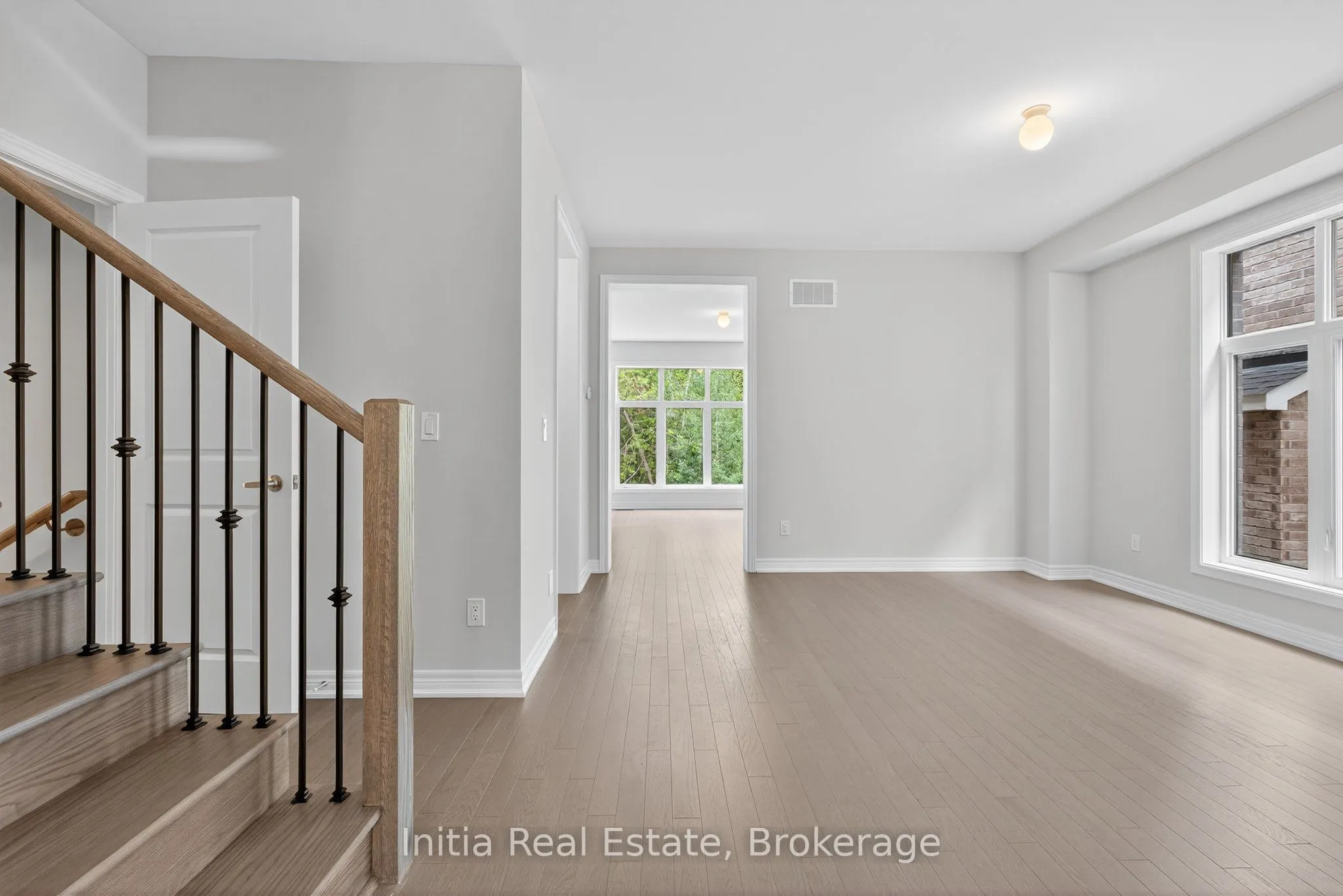 1474 Davis Loop Circle