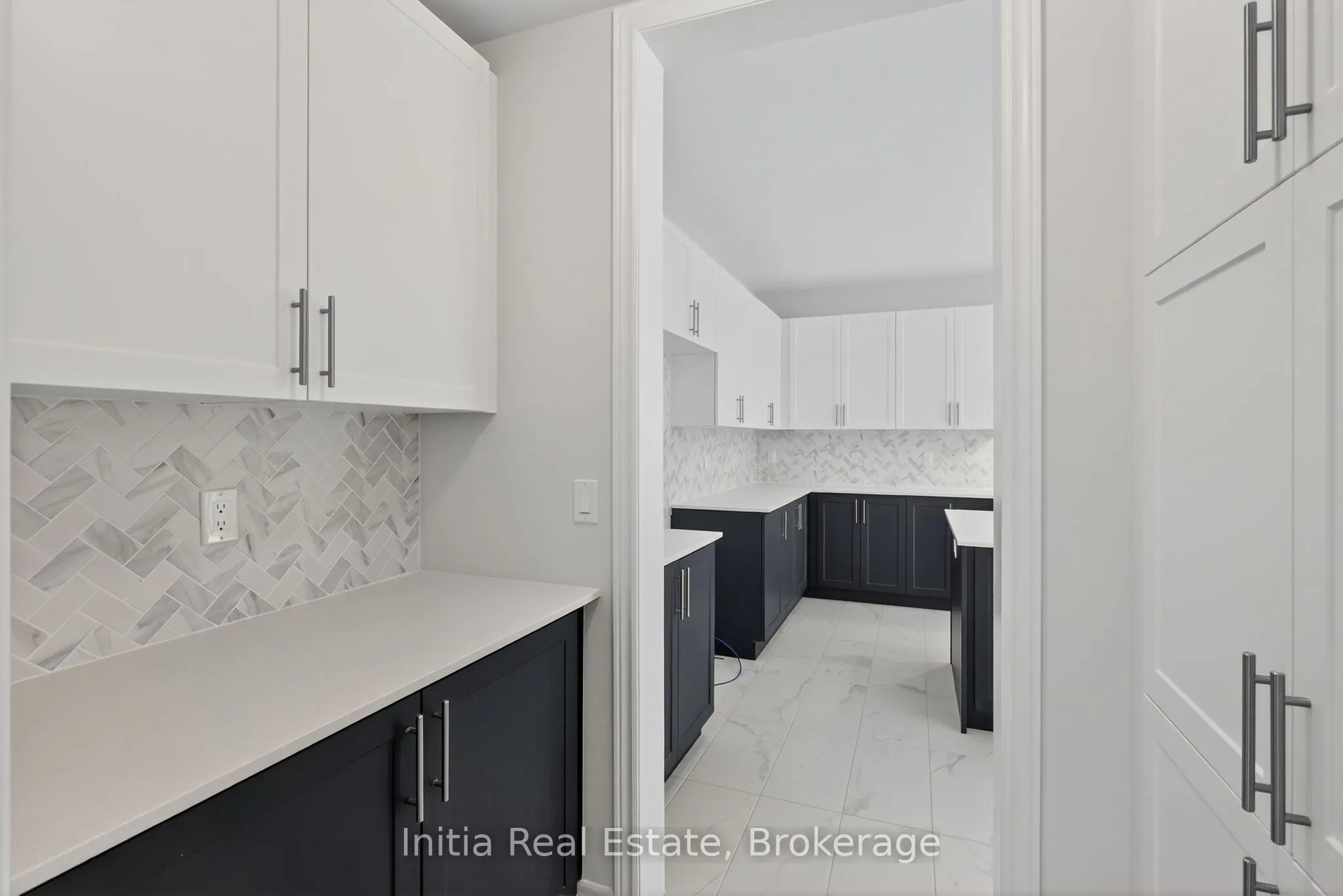 1474 Davis Loop Circle