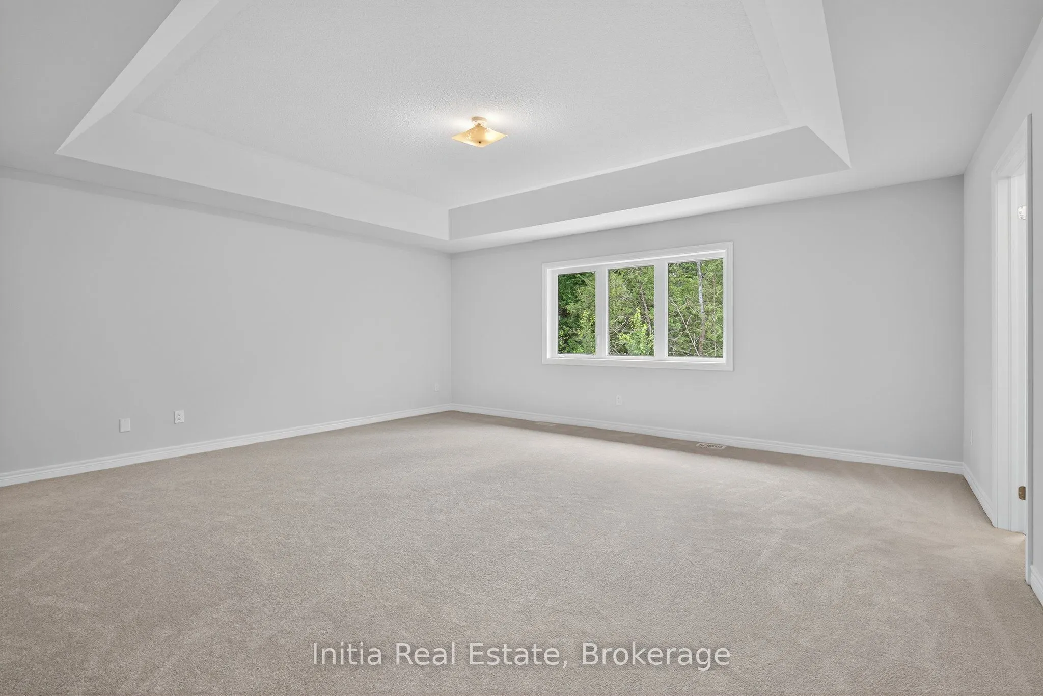 1474 Davis Loop Circle