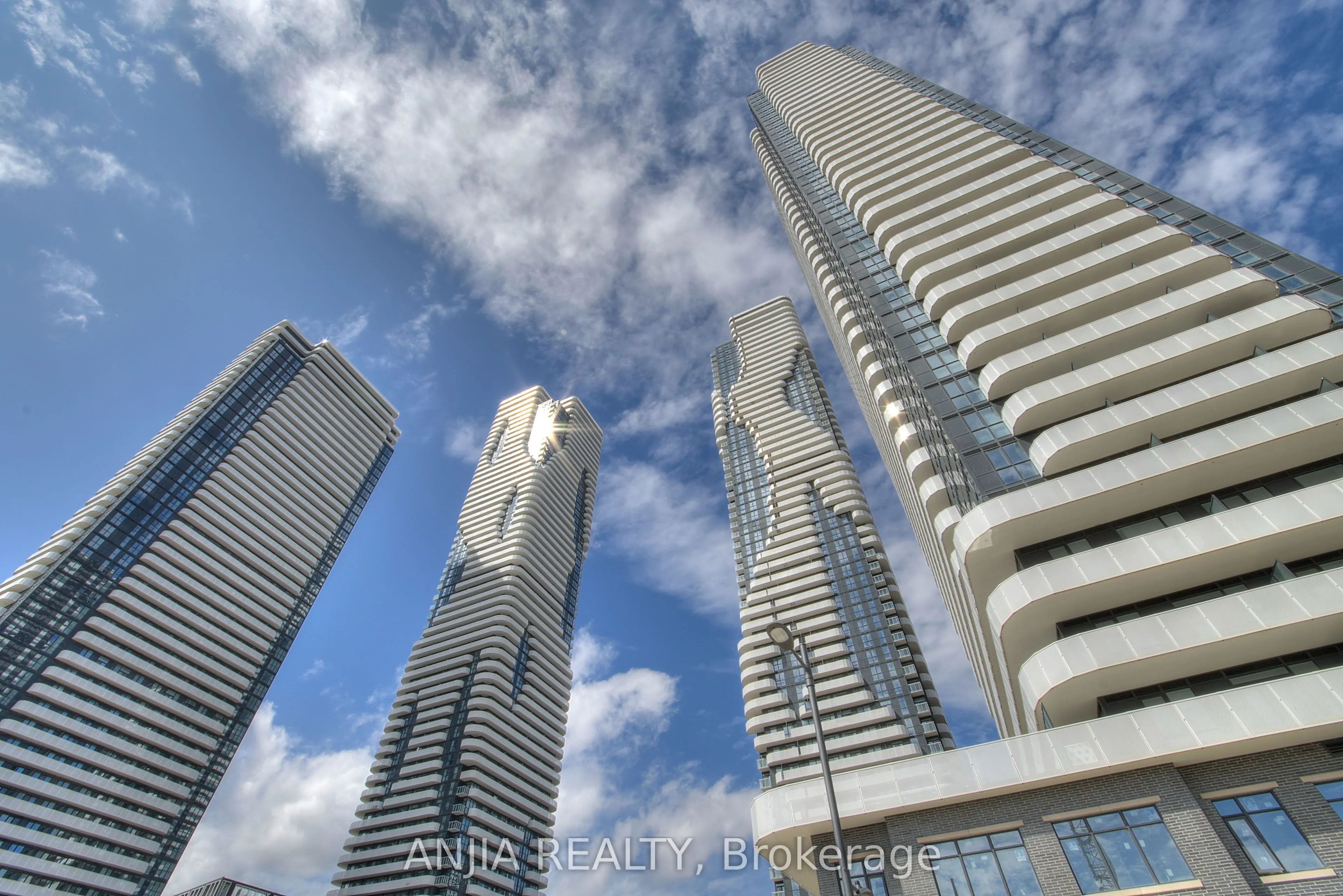 28 Interchange Way, #2210