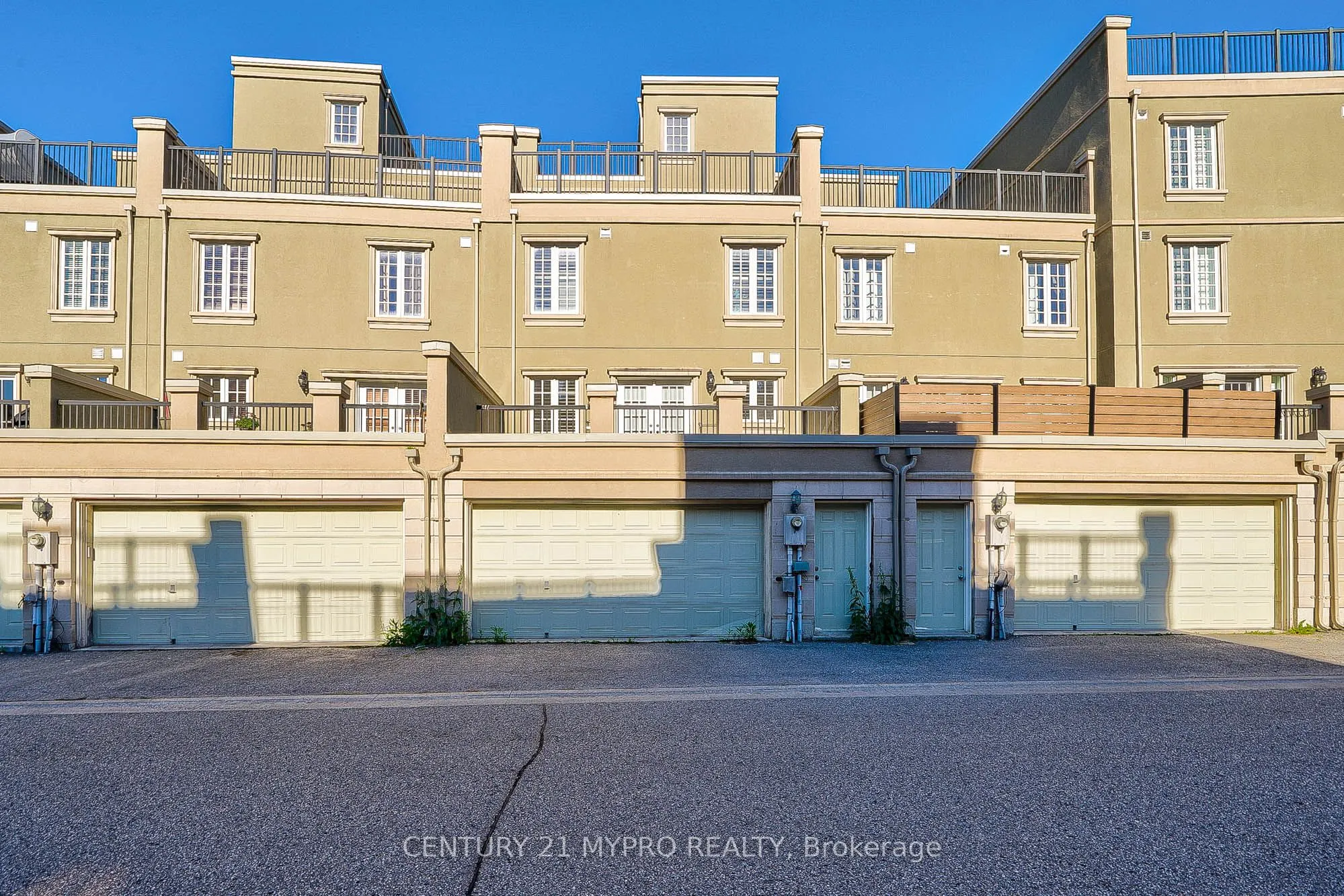 43 Rouge Valley Drive