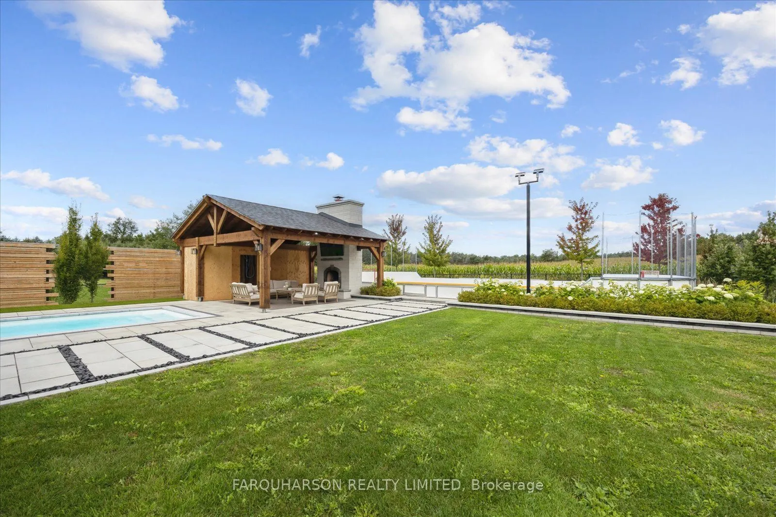 28 Wyndance Way