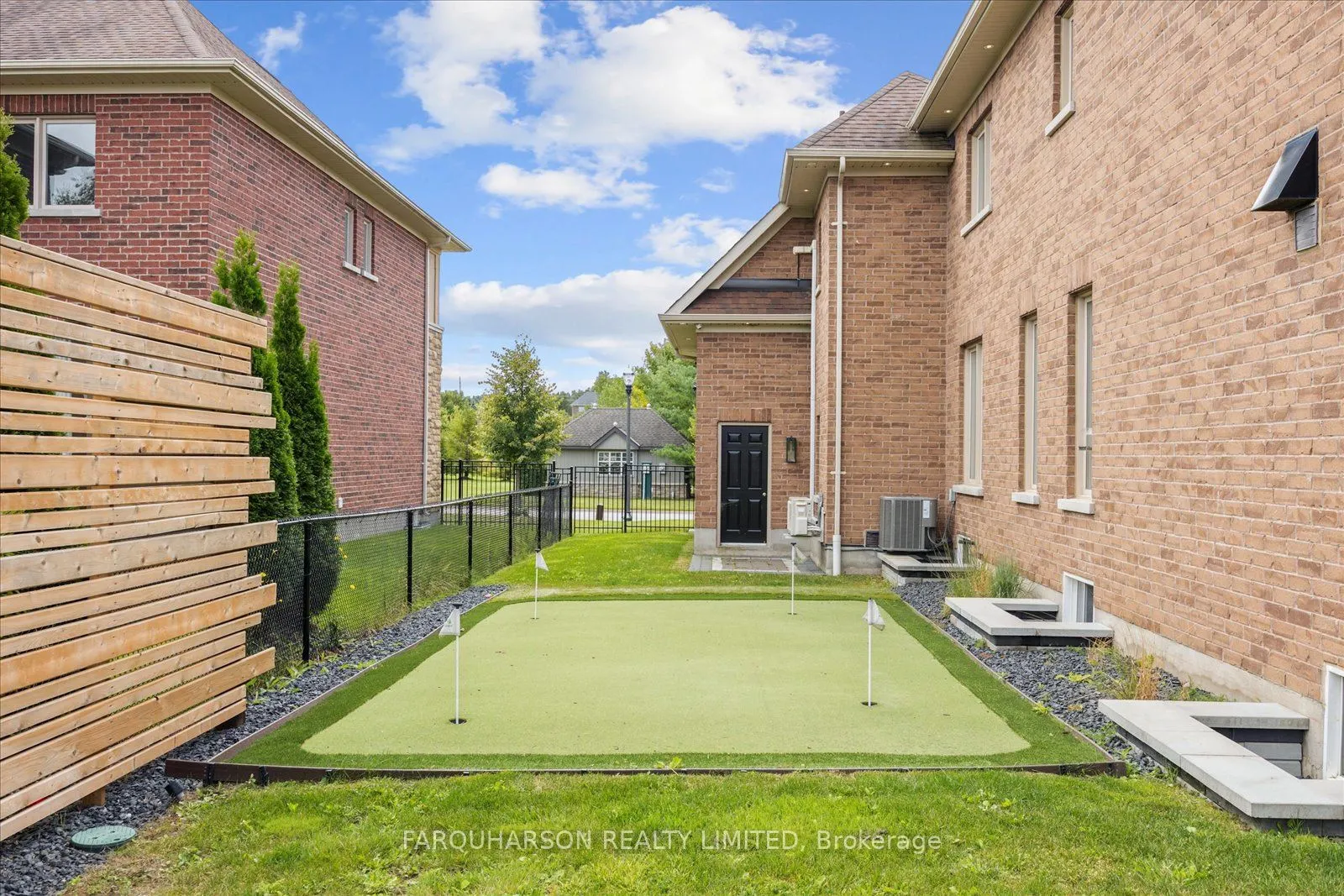 28 Wyndance Way