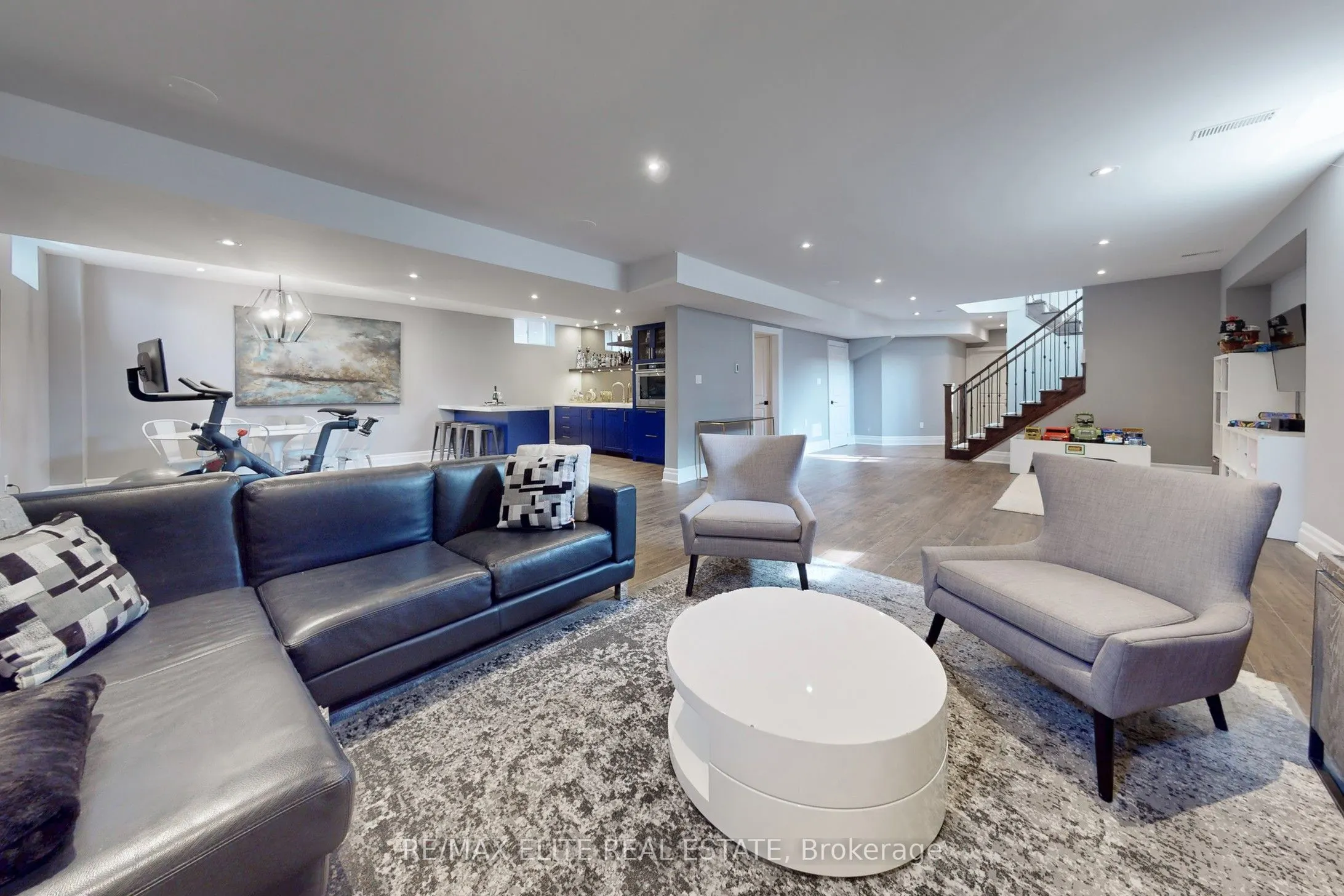 7 Colyton Court