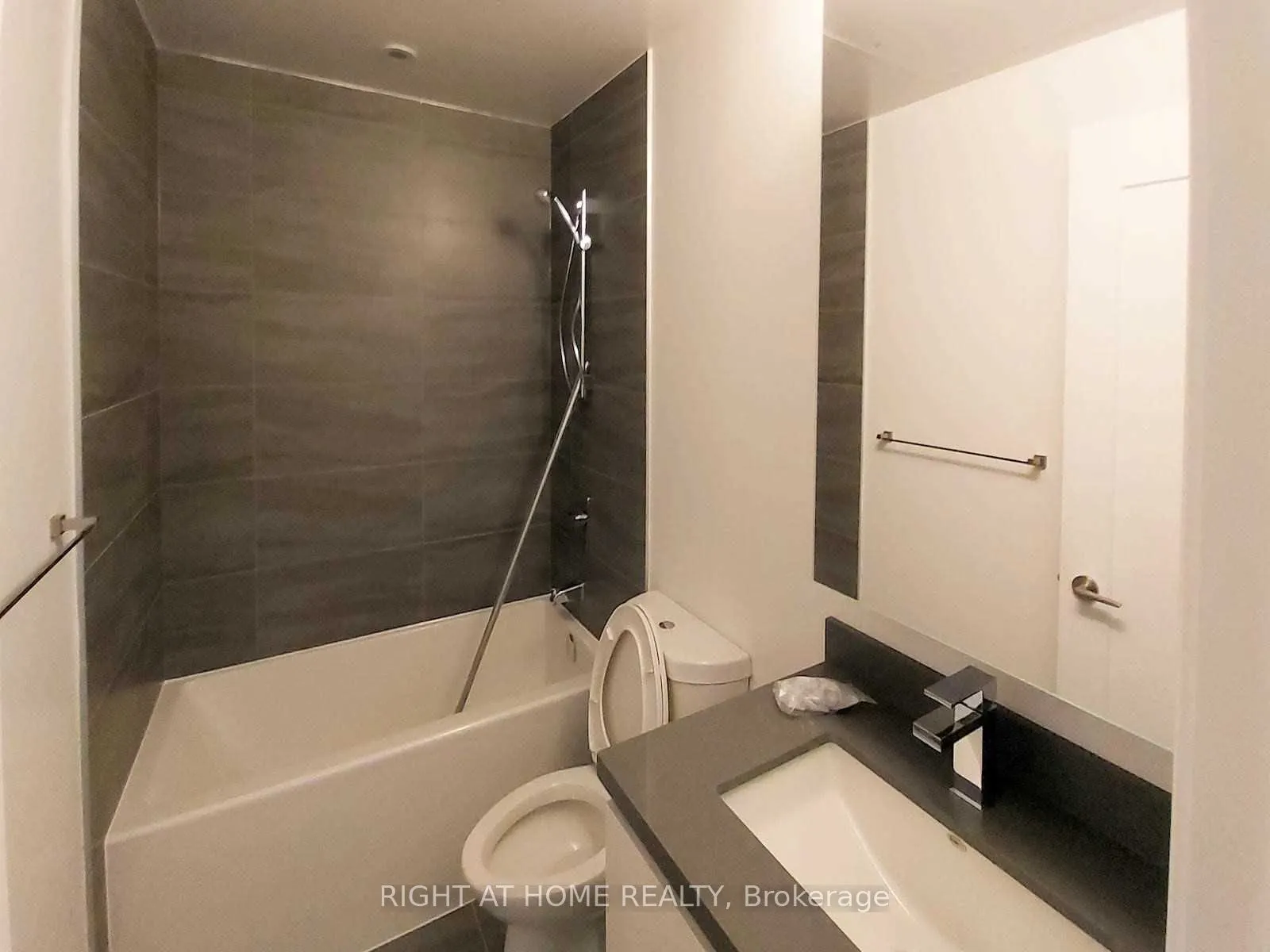 398 Highway 7 Avenue E, #508