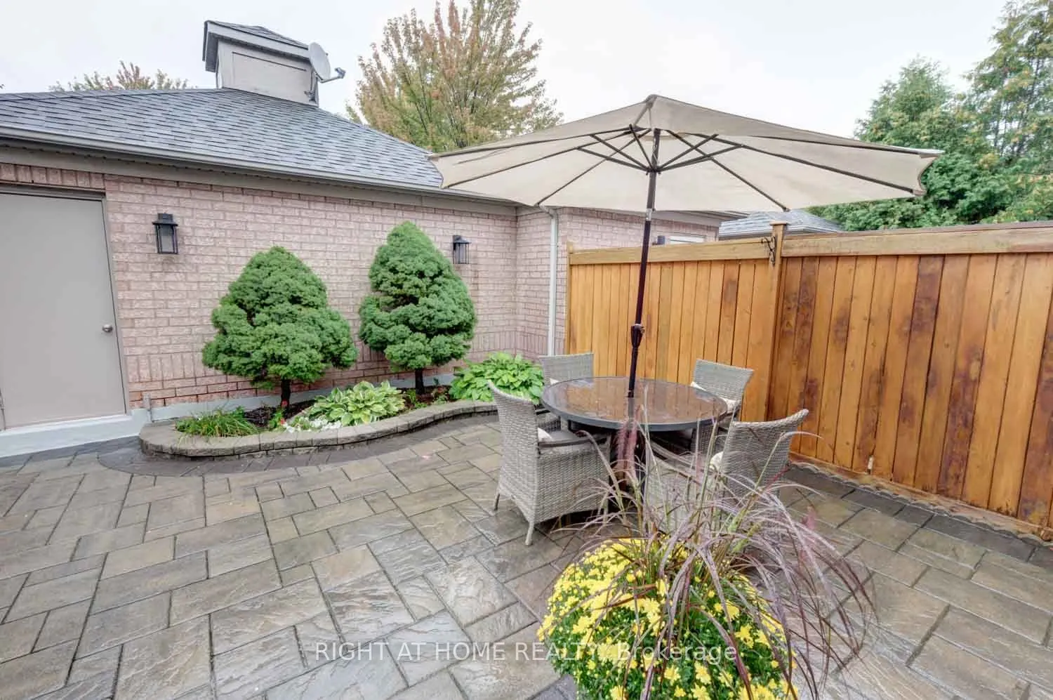 8963 Yonge Street