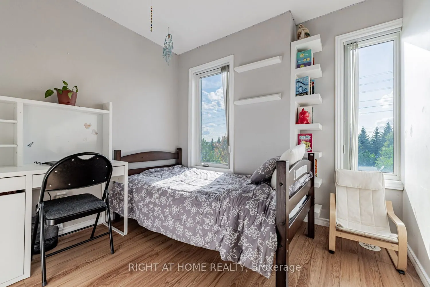 15943 Bayview Avenue, #9