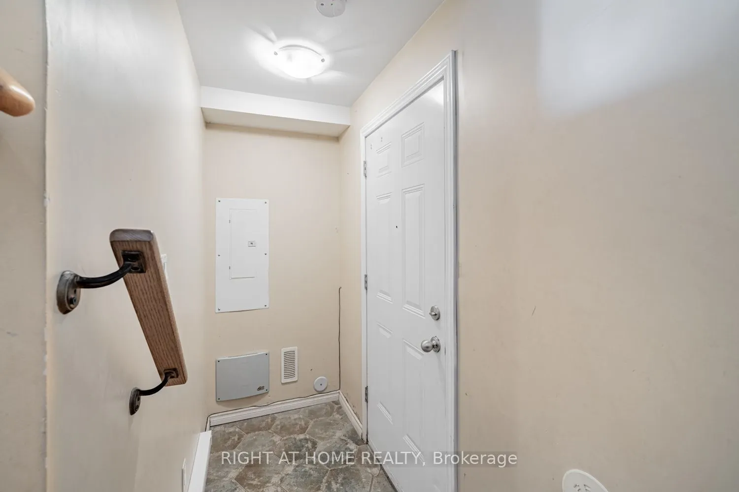 15943 Bayview Avenue, #9