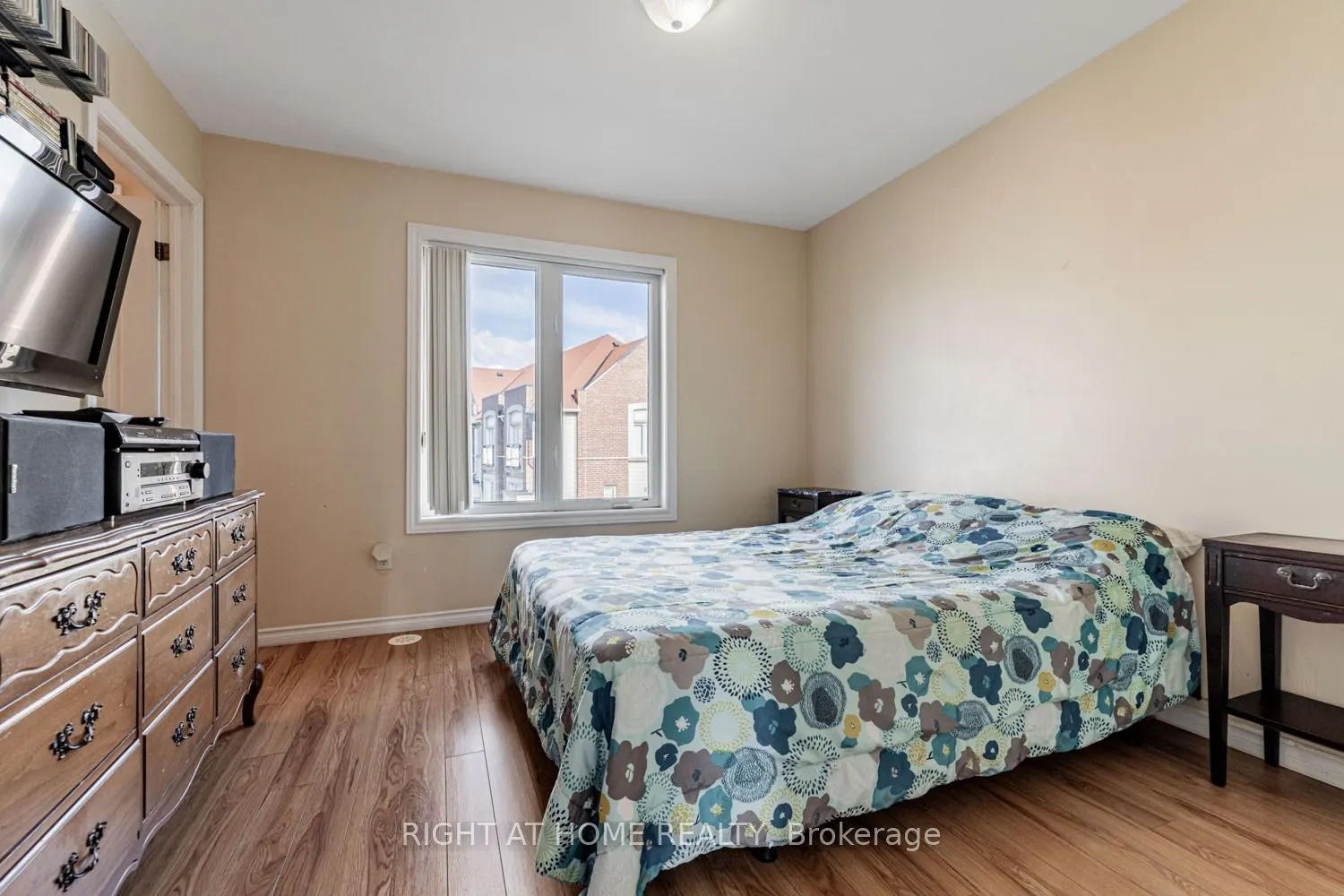 15943 Bayview Avenue, #9