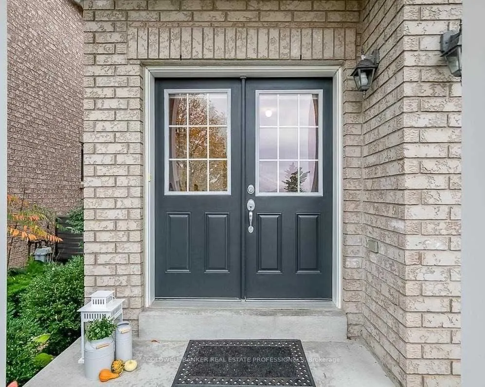 137 Four Seasons Crescent