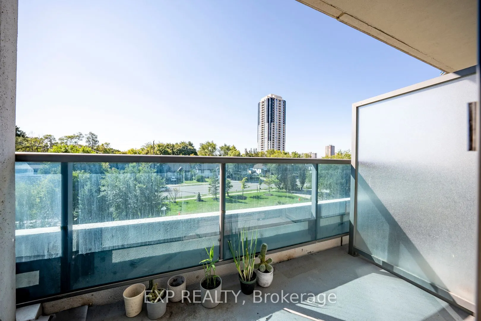 7167 Yonge Street, #308