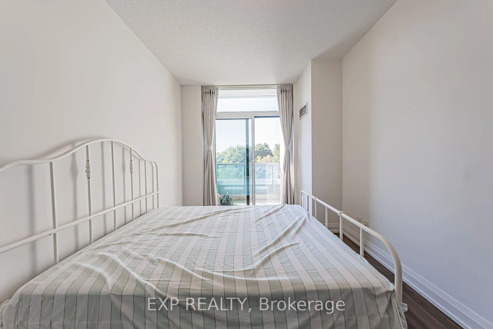 7167 Yonge Street, #308