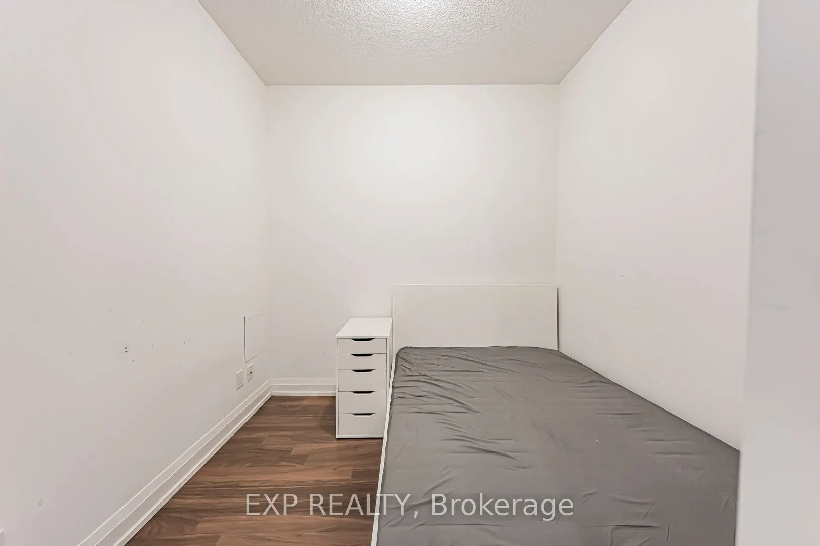7167 Yonge Street, #308
