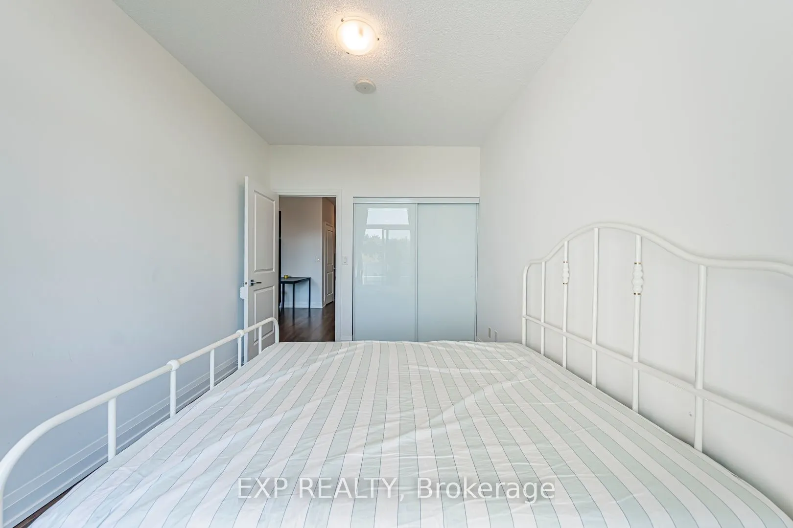 7167 Yonge Street, #308