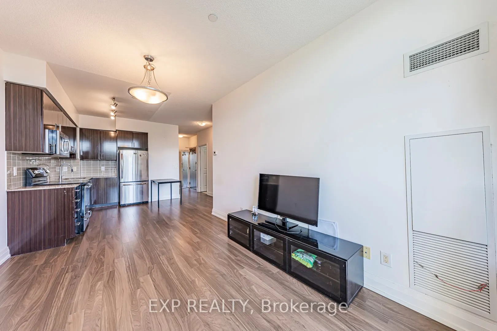 7167 Yonge Street, #308