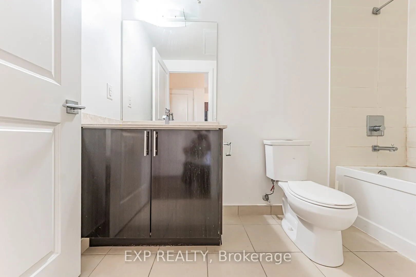 7167 Yonge Street, #308
