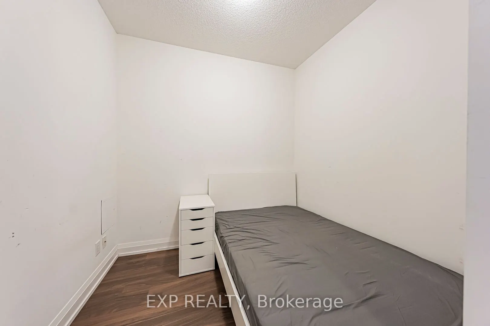 7167 Yonge Street, #308