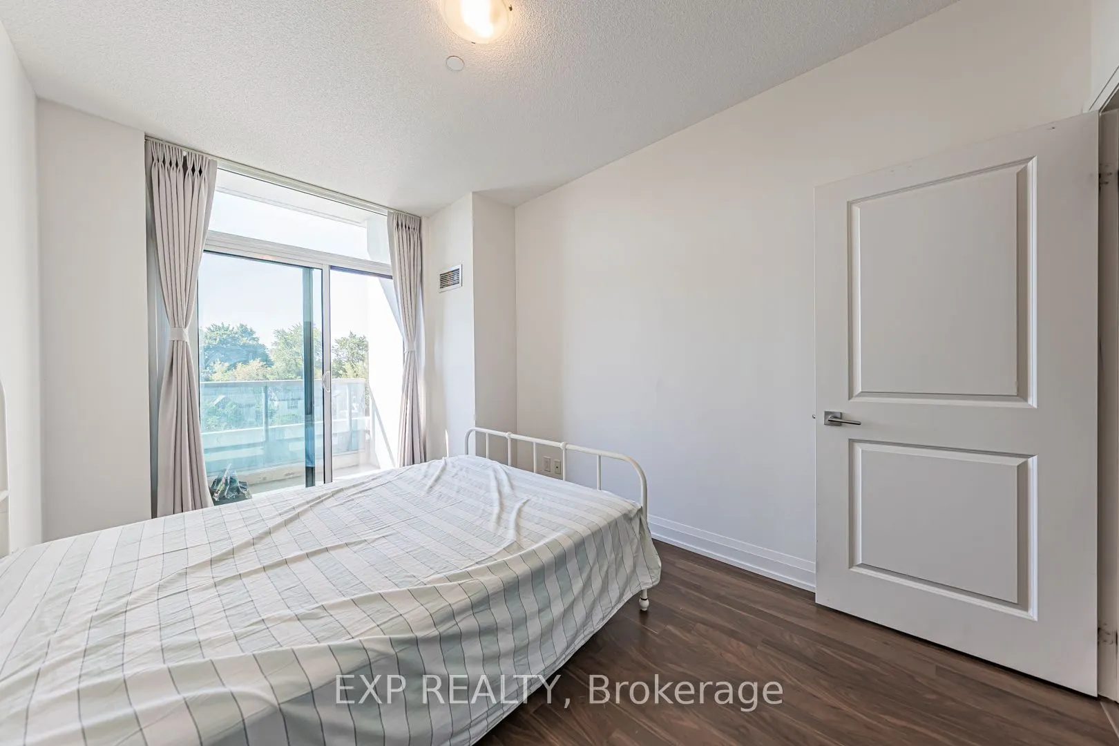 7167 Yonge Street, #308