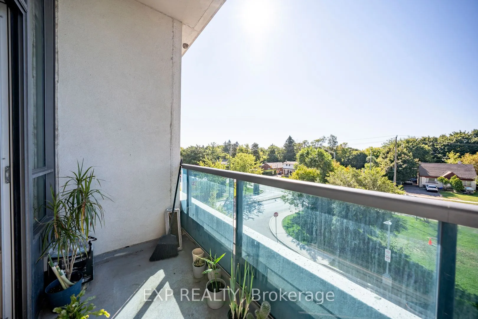 7167 Yonge Street, #308