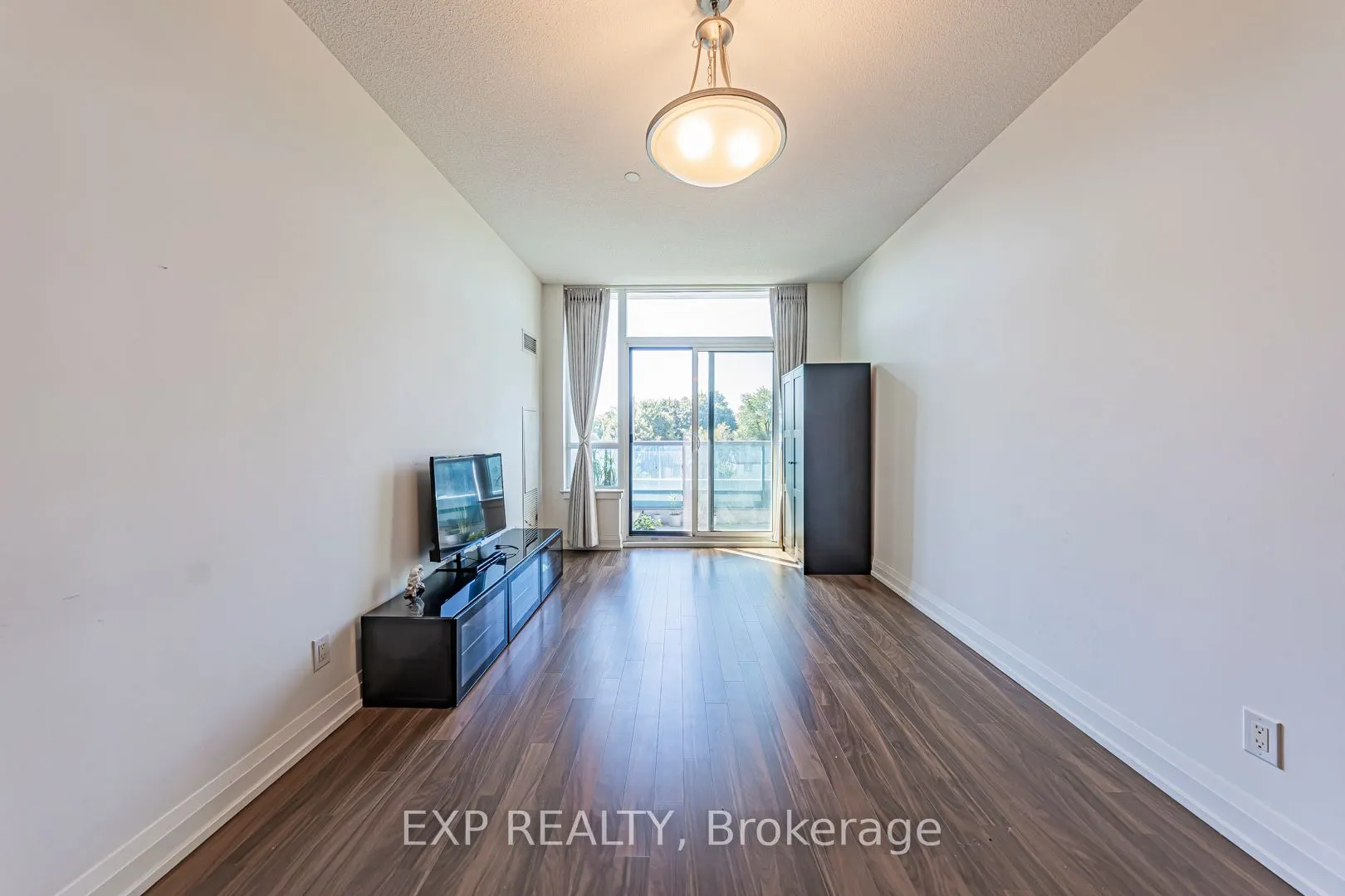 7167 Yonge Street, #308